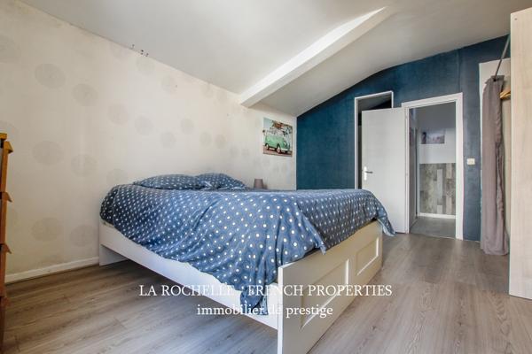 PIED A TERRE / INVESTISSEMENT LOCATIF - MAISON HYPER CENTRE - LA ROCHELLE