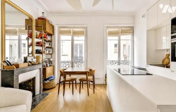 PARIS 4ème - Au coeur du Marais, appartement entièrement rénové avec goût 2 ch.