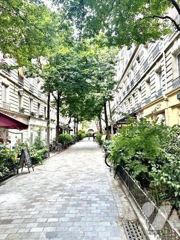 PARIS 4ème - Au coeur du Marais, appartement entièrement rénové avec goût 2 ch.