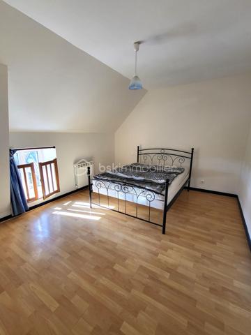 Maison de village de 220 m²