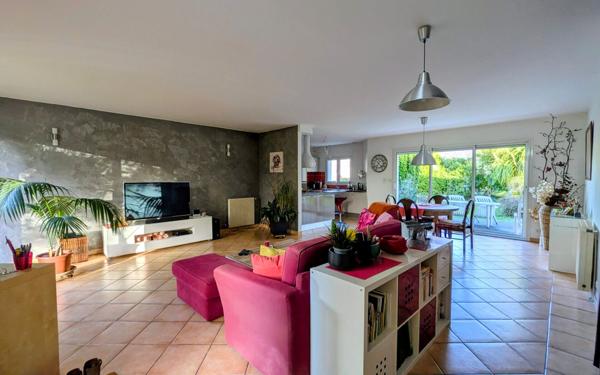 Maison à vendre    4 pièces •  Saint-André-de-Cubzac