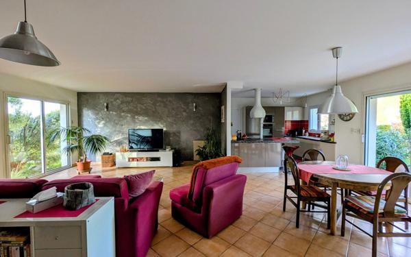 Maison à vendre    4 pièces •  Saint-André-de-Cubzac