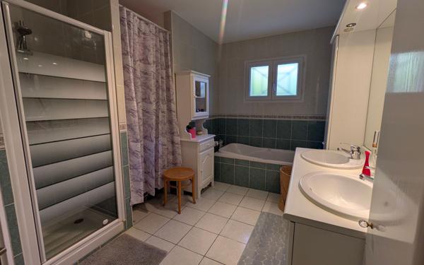 Maison à vendre    4 pièces •  Saint-André-de-Cubzac