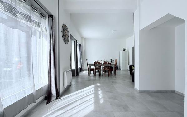 Immeuble à vendre    6 pièces •  Guise