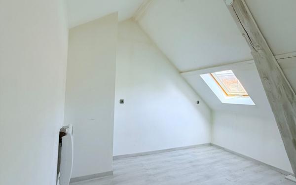 Immeuble à vendre    6 pièces •  Guise