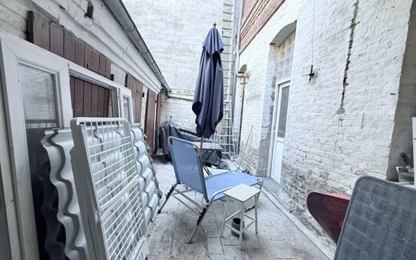 Immeuble à vendre    6 pièces •  Guise