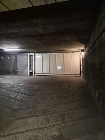 Place de parking - St Maurice - Proche place Montgolfier