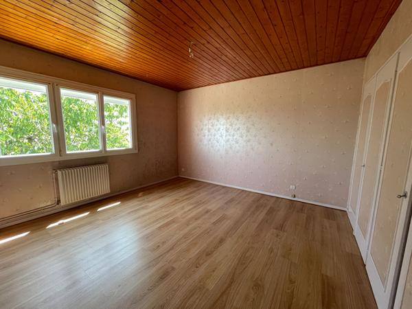 Maison Fontenay Le Comte 4 pièce(s) 102 m2