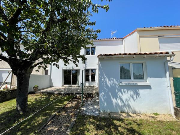 Maison Fontenay Le Comte 4 pièce(s) 102 m2