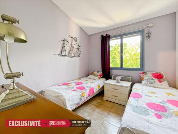 Maison  6 pièce(s) 140 m2  avec piscine proche A8