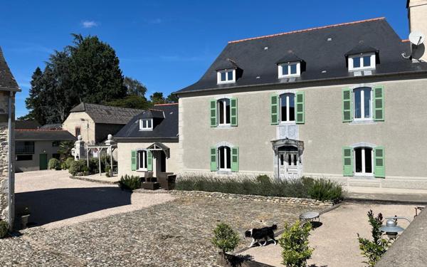 Maison à vendre    8 pièces • 221,22 m2 Pau