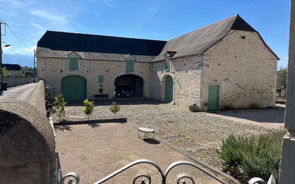 Maison à vendre    8 pièces • 221,22 m2 Pau