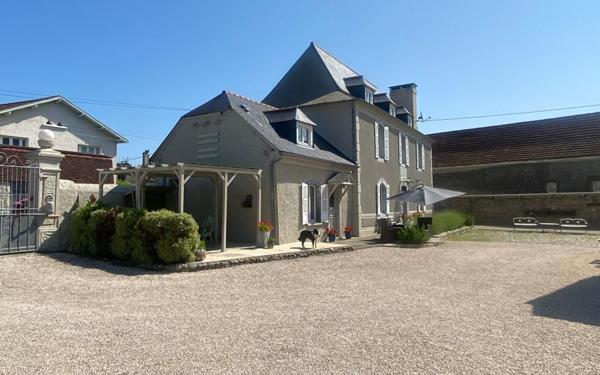 Maison à vendre    8 pièces • 221,22 m2 Pau