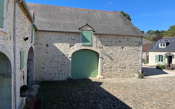 Maison à vendre    8 pièces • 221,22 m2 Pau