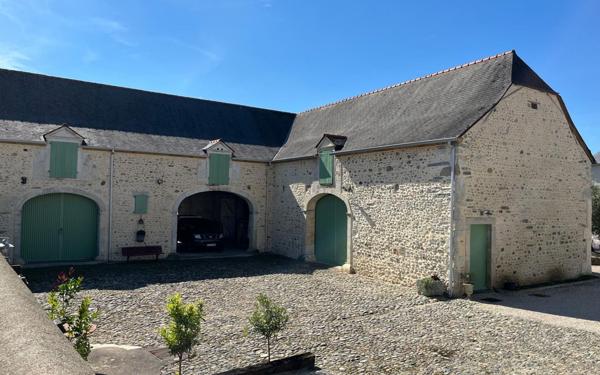 Maison à vendre    8 pièces • 221,22 m2 Pau