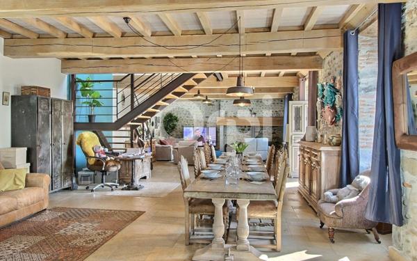 Maison à vendre    8 pièces • 221,22 m2 Pau