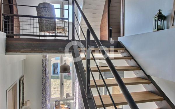 Maison à vendre    8 pièces • 221,22 m2 Pau