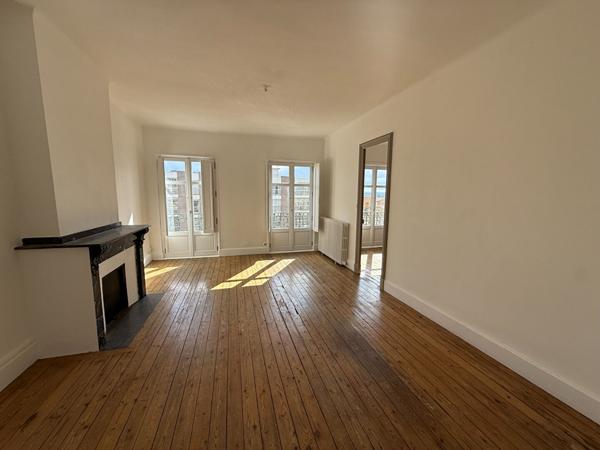 APPARTEMENT DE CARACTERE A CARCASSONNE