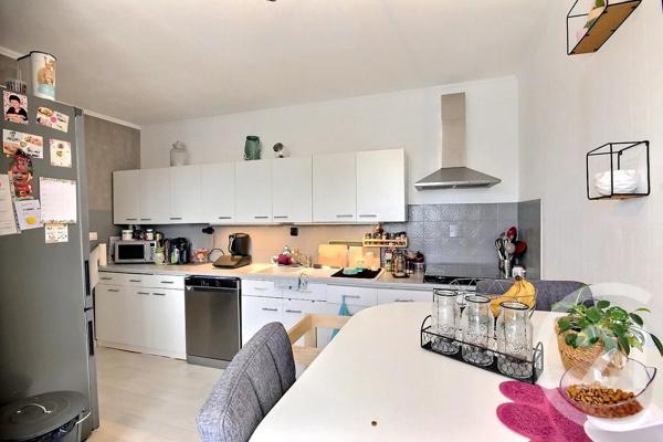 Appartement F4 à vendre  4 pièces - 94 m 2   BLOIS  - 41