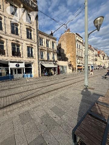 APPARTEMENT T2 

QUAI VEIL PICARD