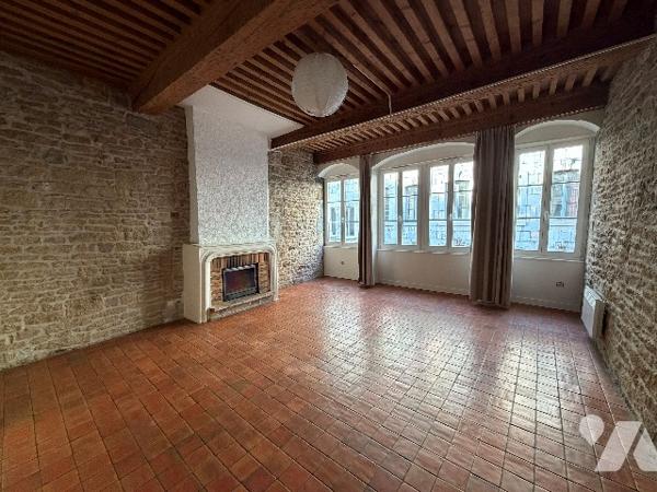 APPARTEMENT T2 

QUAI VEIL PICARD