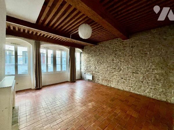 APPARTEMENT T2 

QUAI VEIL PICARD