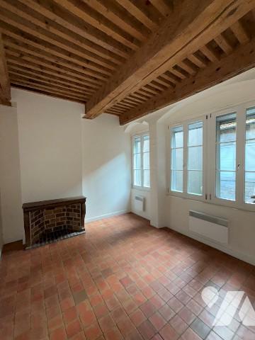 APPARTEMENT T2 

QUAI VEIL PICARD