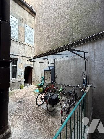 APPARTEMENT T2 

QUAI VEIL PICARD