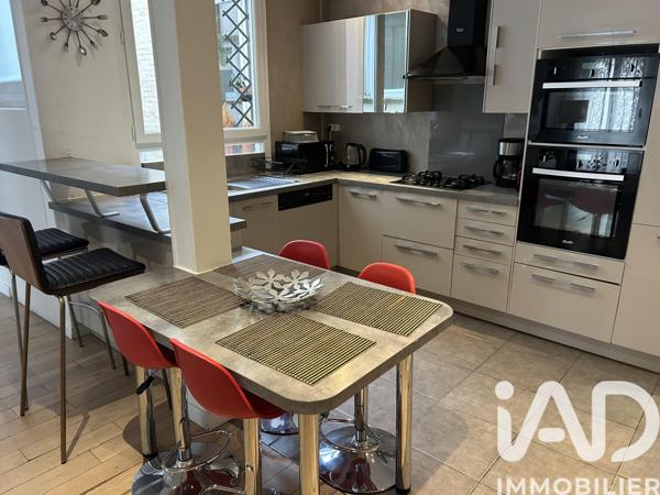Location appartement 3 pièces 67 m² Paris 14