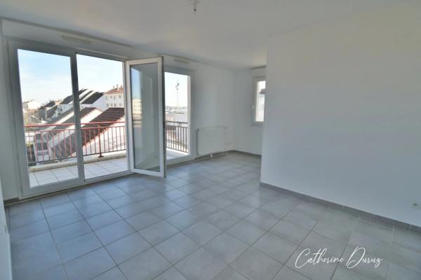 Appartement à vendre DIJON (21) Appartement T2 de 45,34 m² avec terrasse, garage fermé, parking privatif et cave
