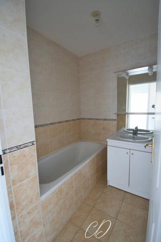 Appartement à vendre DIJON (21) Appartement T2 de 45,34 m² avec terrasse, garage fermé, parking privatif et cave