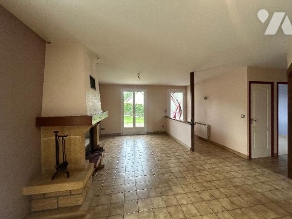 Maison d'habitation sur la commune de LA SELLE LA FORGE REF: V1053