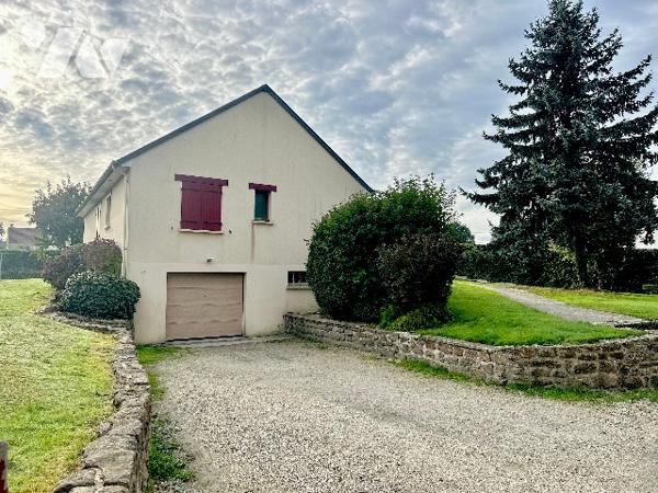 Maison d'habitation sur la commune de LA SELLE LA FORGE REF: V1053