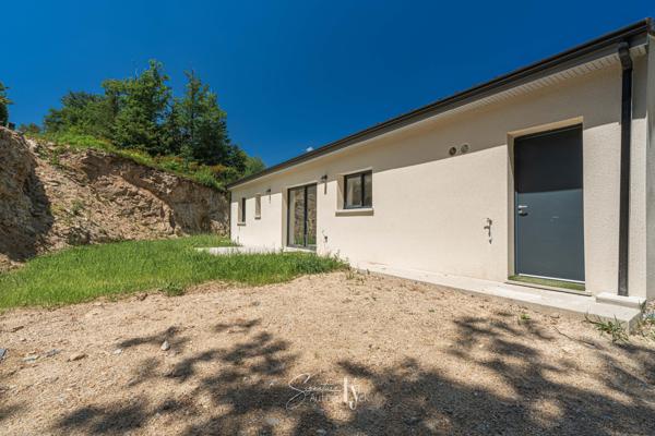 Maison
         4 pièces
        - 105 m²