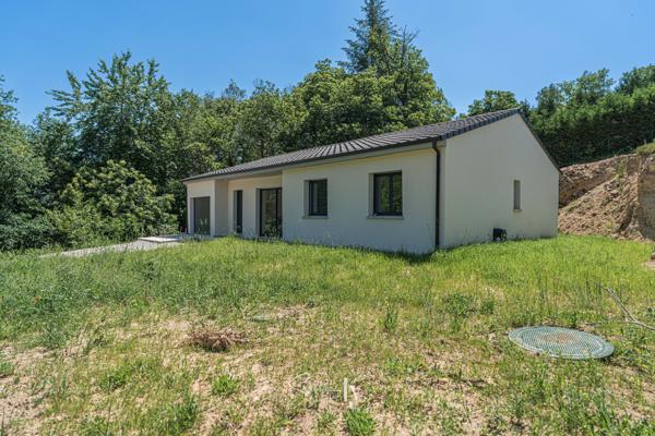 Maison
         4 pièces
        - 105 m²