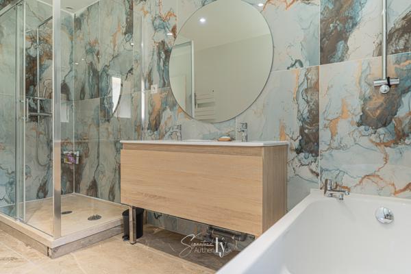 Maison
         4 pièces
        - 105 m²