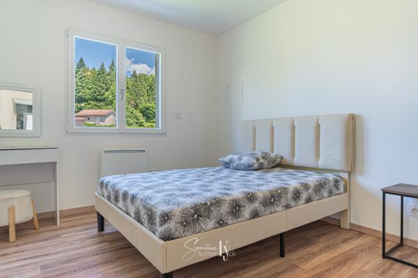 Maison
         4 pièces
        - 105 m²