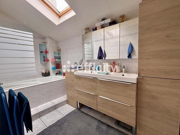 Maison 6 pièces - 100 m² Exclusivité efficity
