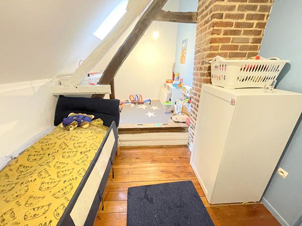 A VENDRE - Maison de charme à 10 min de CHAUMONT EN VEXIN - 4 chambres - 800 m² de terrain avec dépendance