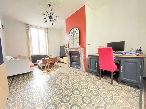 A VENDRE - Maison de charme à 10 min de CHAUMONT EN VEXIN - 4 chambres - 800 m² de terrain avec dépendance