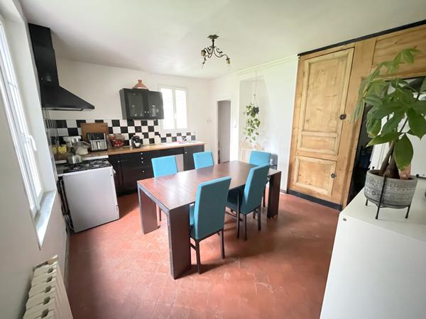 A VENDRE - Maison de charme à 10 min de CHAUMONT EN VEXIN - 4 chambres - 800 m² de terrain avec dépendance