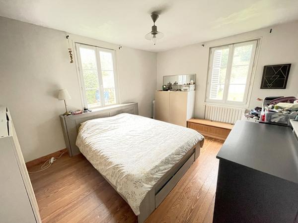 A VENDRE - Maison de charme à 10 min de CHAUMONT EN VEXIN - 4 chambres - 800 m² de terrain avec dépendance