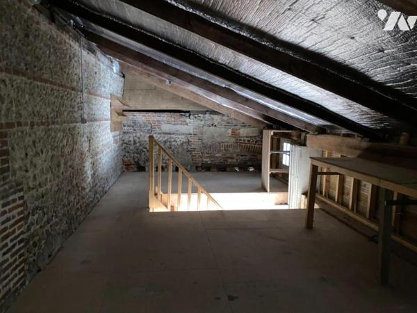 L'AIGLE hyper centre - Maison avec cour et garage