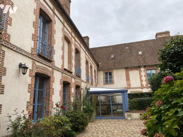 L'AIGLE hyper centre - Maison avec cour et garage