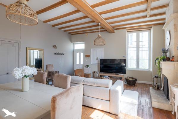Maison à vendre 213 000 € Matha 6 p 173 m² DPE E