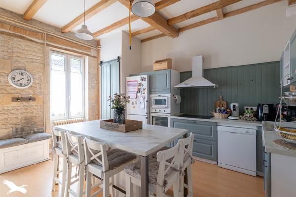 Maison à vendre 213 000 € Matha 6 p 173 m² DPE E