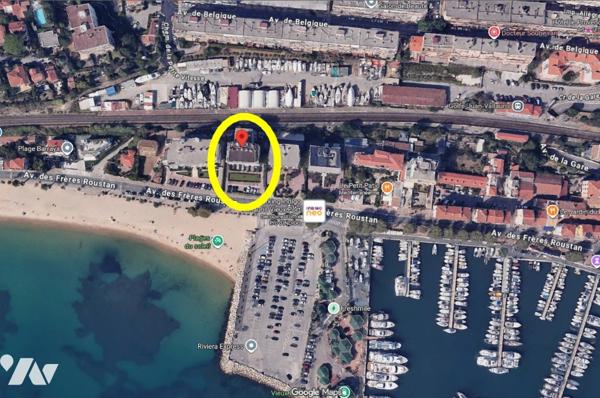 Golfe-Juan – Front de mer
Grand studio avec loggia et stationnement collectif