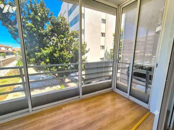 Golfe-Juan – Front de mer
Grand studio avec loggia et stationnement collectif