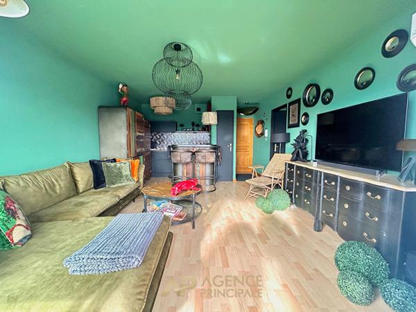 T2 - Ville en Bois - Vu Bassin des Chalutiers 335 000 € **  - Référence  MRGYOFF
