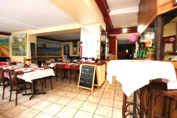 Dans le centre ville de Massy un ensemble immobilier restaurant et habitation.